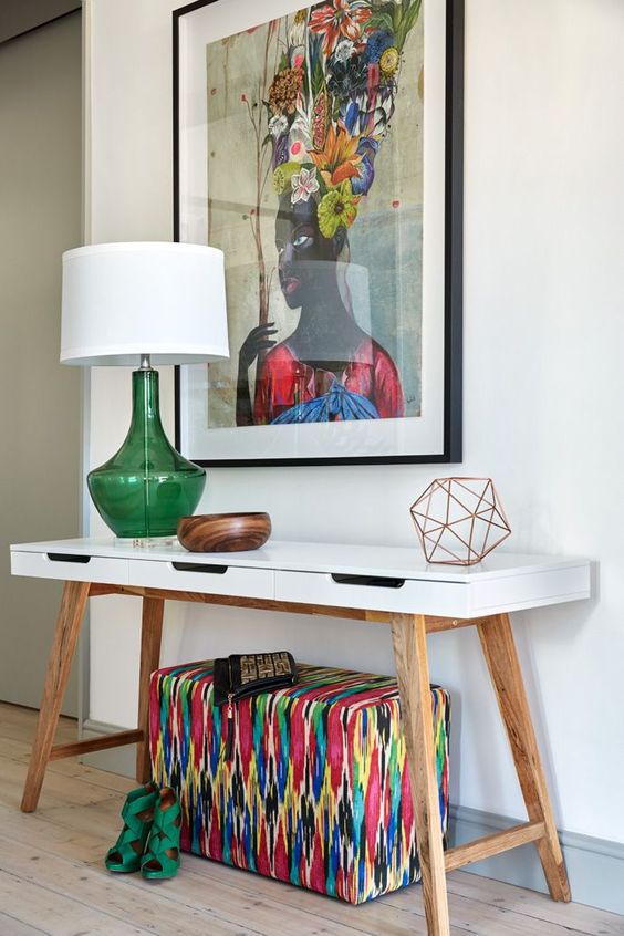 Fun and Artistic Entry Table